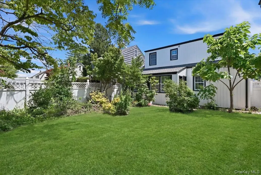 48 Flower Street Hicksville NY 11801