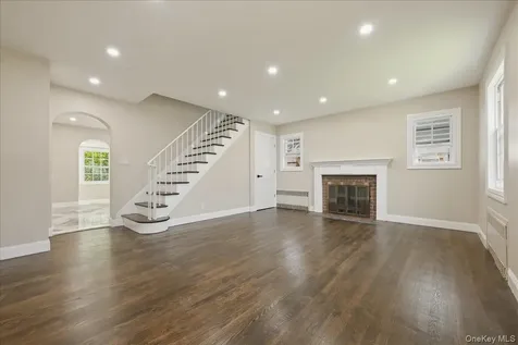 48 Flower Street Hicksville NY 11801