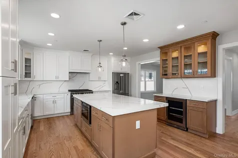 21 Island Parkway Island Park NY 11558