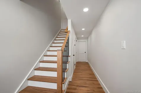 21 Island Parkway Island Park NY 11558