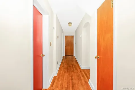 23 Spruce Street Farmingdale NY 11735