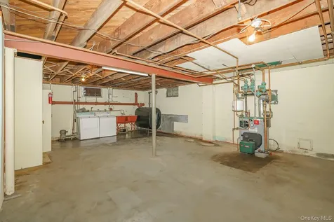 23 Spruce Street Farmingdale NY 11735
