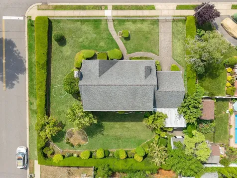 23 Spruce Street Farmingdale NY 11735