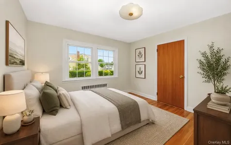 23 Spruce Street Farmingdale NY 11735
