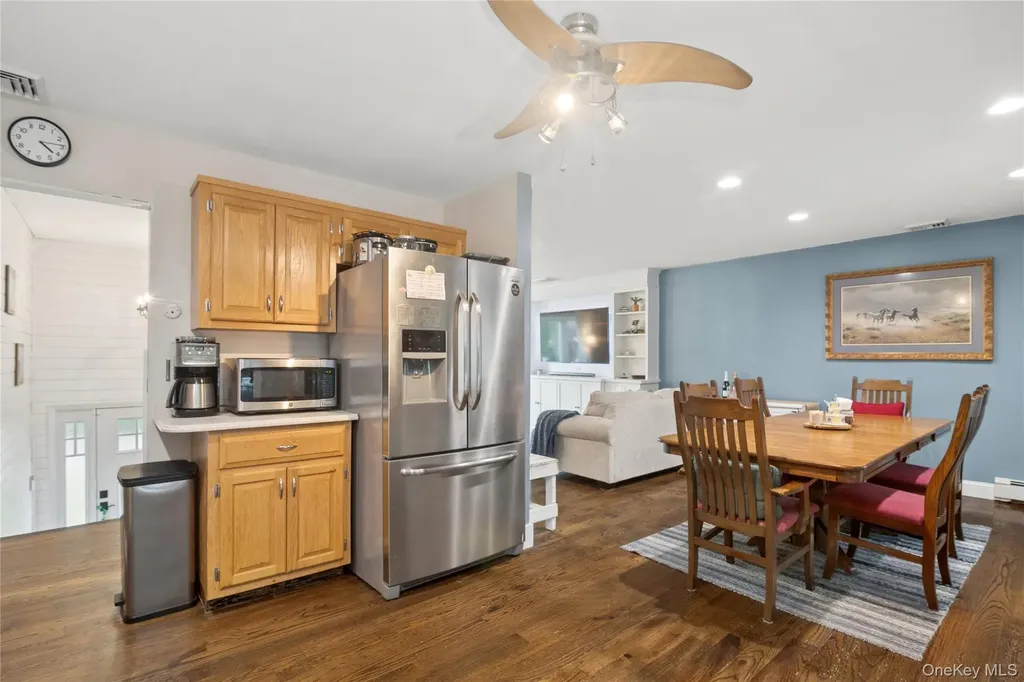 20 Cottage Drive Farmingville NY 11738