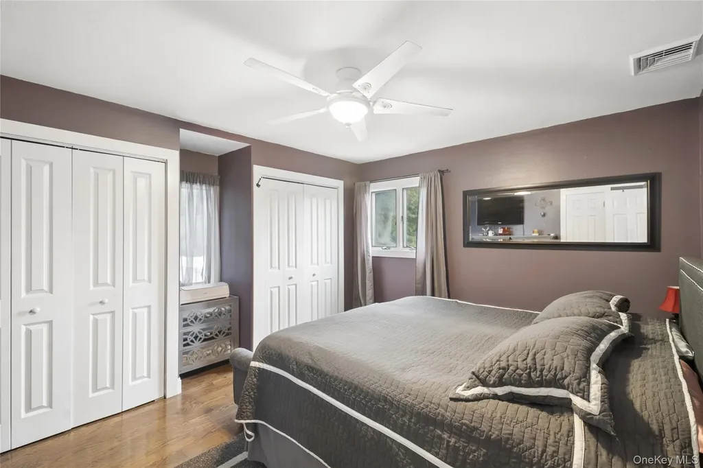 20 Cottage Drive Farmingville NY 11738