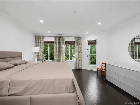 32 Beechwood Way Briarcliff Manor NY 10510