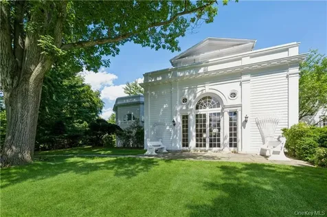 32 Beechwood Way Briarcliff Manor NY 10510