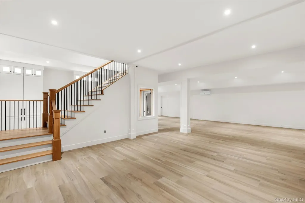 1775 Point Pleasant Road Mattituck NY 11952