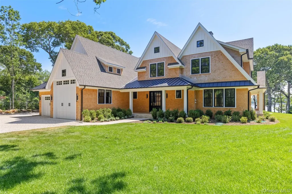 1775 Point Pleasant Road Mattituck NY 11952