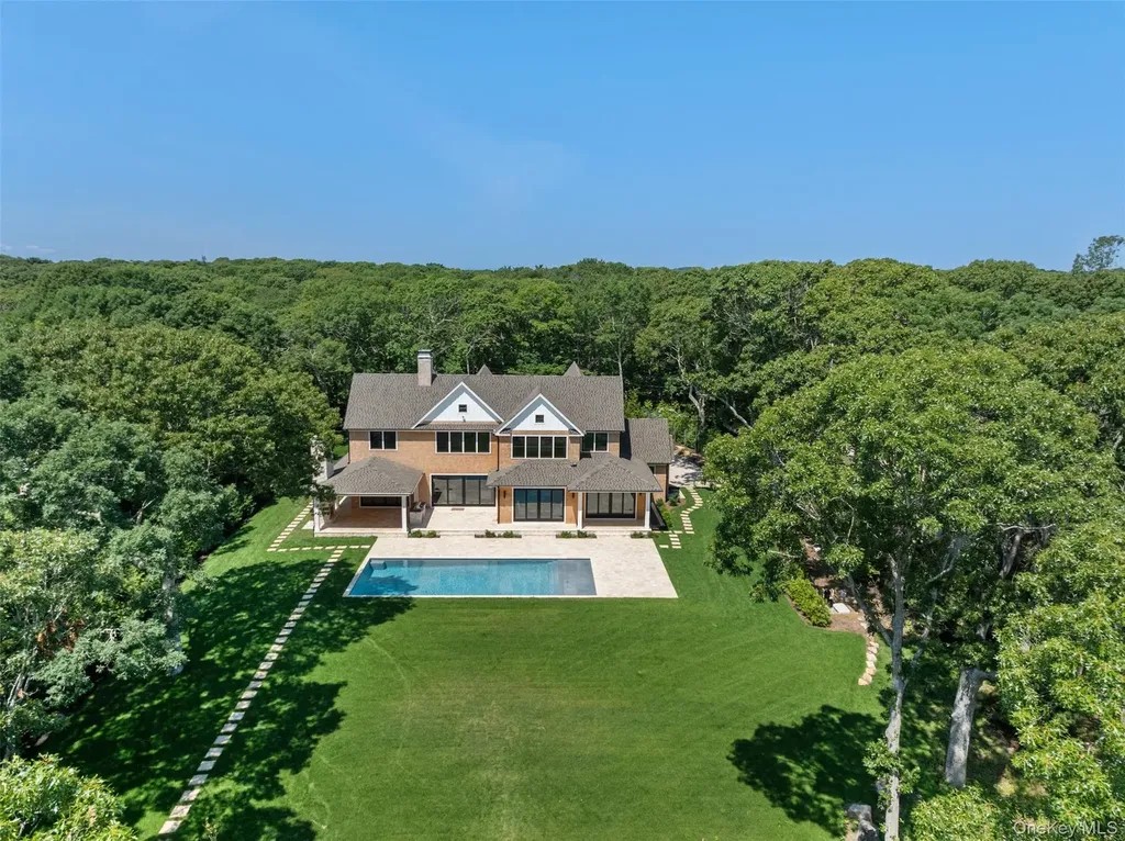 1775 Point Pleasant Road Mattituck NY 11952