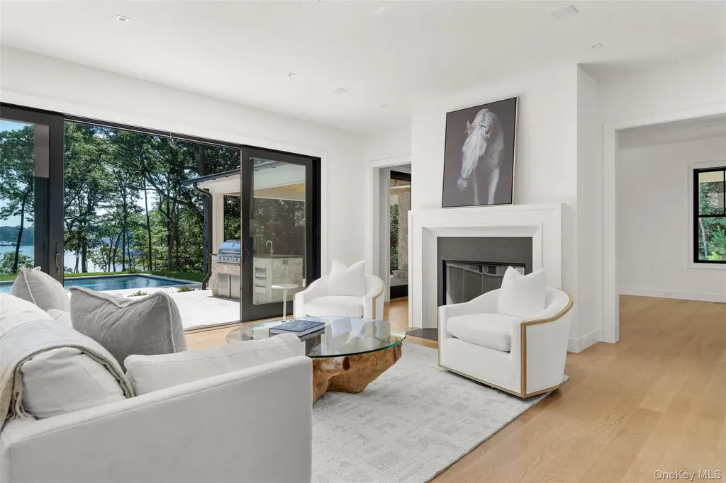 1775 Point Pleasant Road Mattituck NY 11952