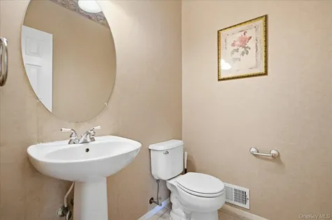 46 Oceanview Boulevard Manorville NY 11949