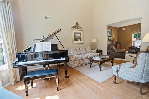 46 Oceanview Boulevard Manorville NY 11949