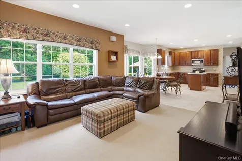 46 Oceanview Boulevard Manorville NY 11949