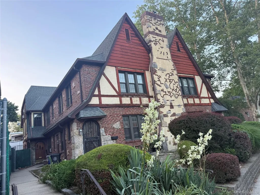 190-15 Crocheron Avenue Flushing NY 11358