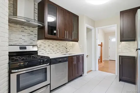 52 Blanche Street Plainview NY 11803