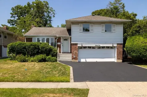 52 Blanche Street Plainview NY 11803