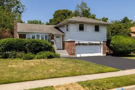 52 Blanche Street Plainview NY 11803