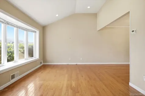 52 Blanche Street Plainview NY 11803