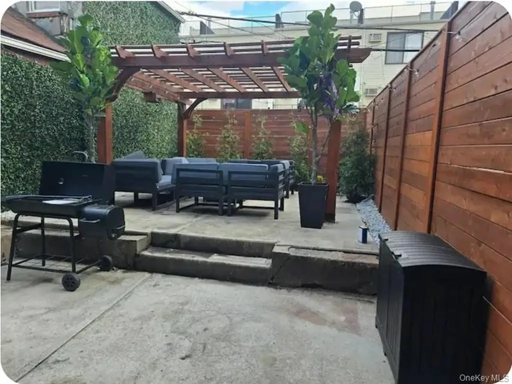 2276 Atlantic Avenue Brooklyn NY 11233