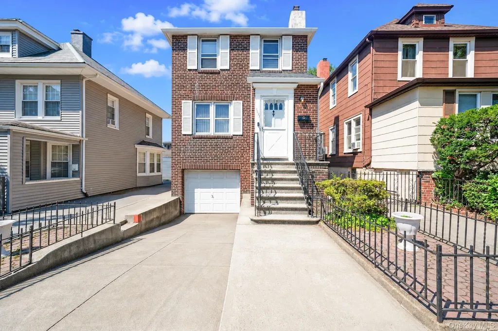 1621 Lurting Avenue Bronx NY 10461