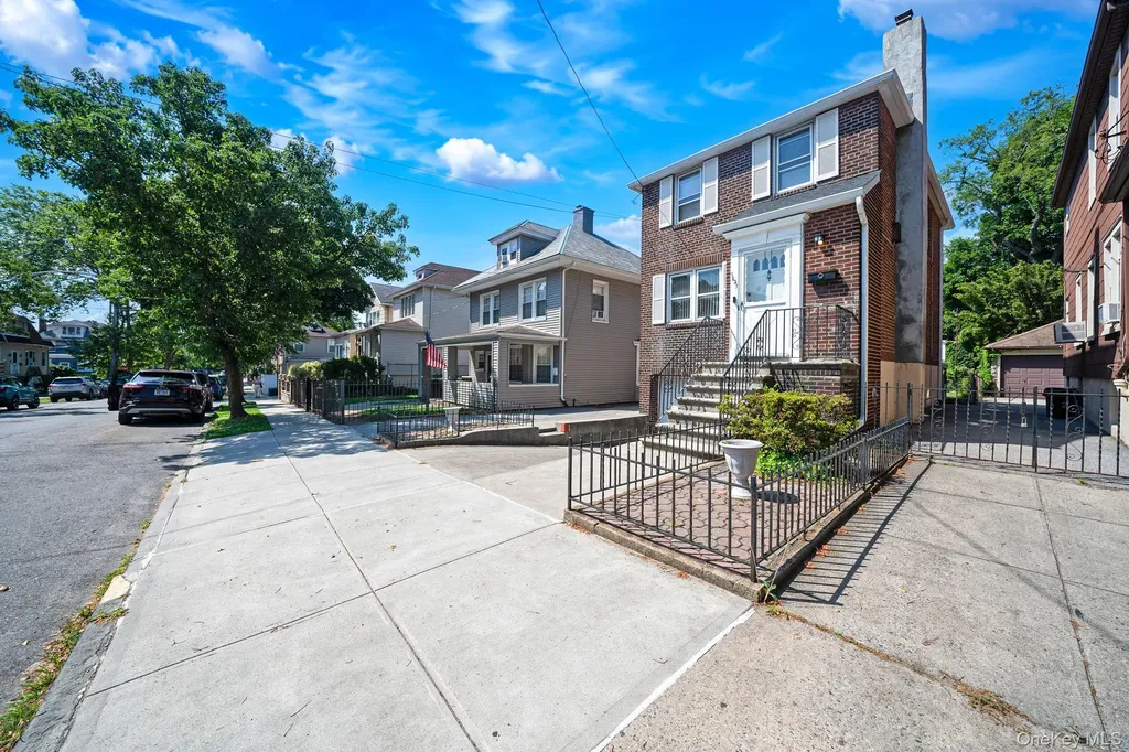 1621 Lurting Avenue Bronx NY 10461