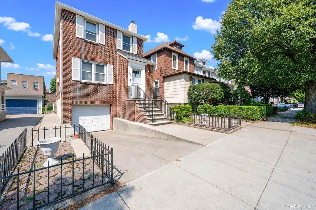 1621 Lurting Avenue Bronx NY 10461
