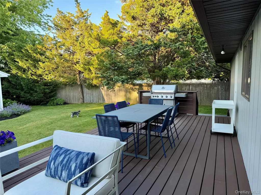 17 Locust Street Riverhead NY 11901