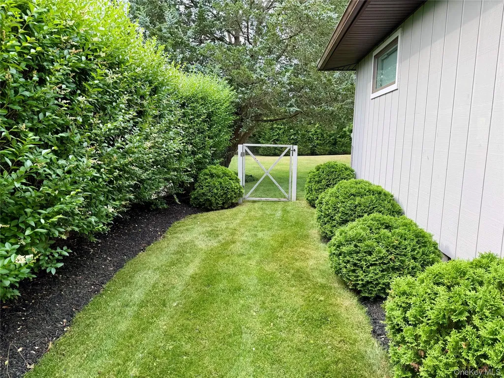 17 Locust Street Riverhead NY 11901