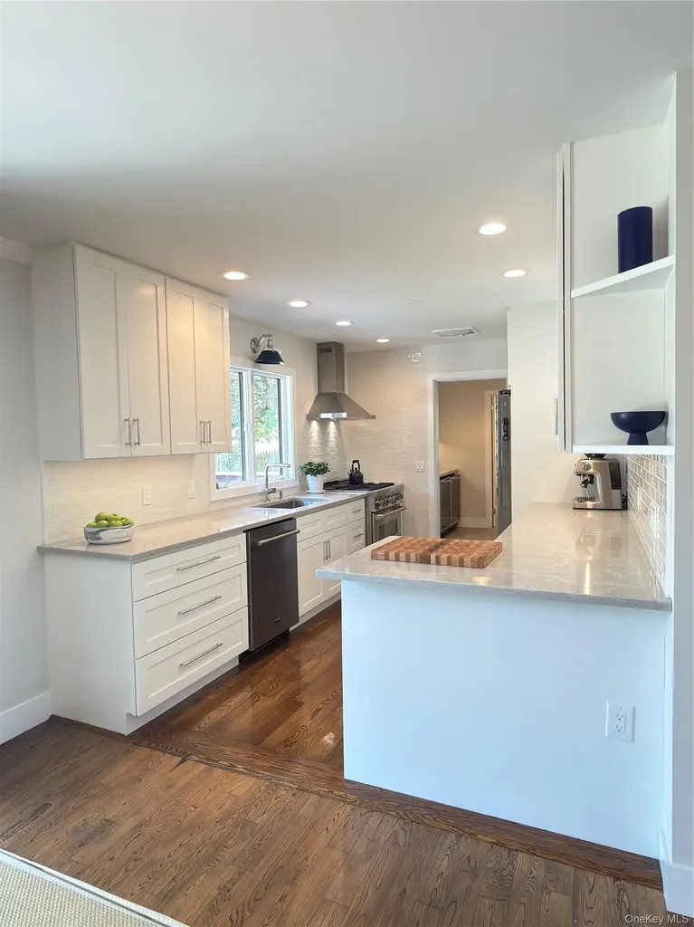 17 Locust Street Riverhead NY 11901