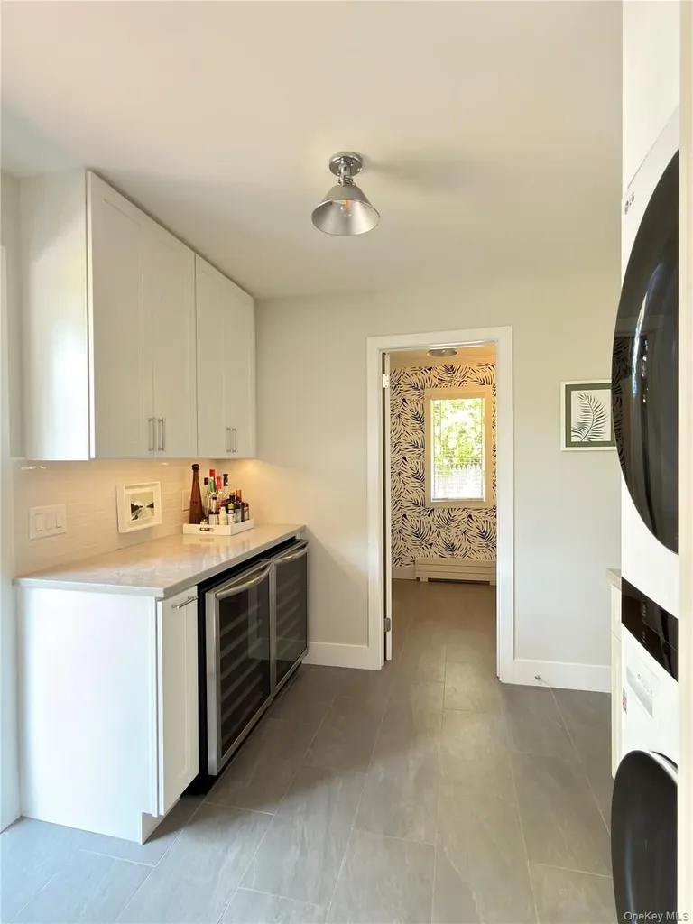 17 Locust Street Riverhead NY 11901