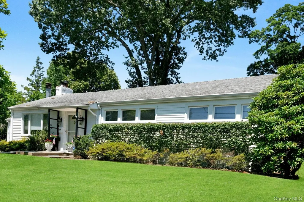 82 Holbrooke Road White Plains NY 10605