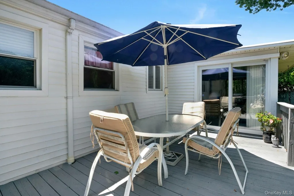 82 Holbrooke Road White Plains NY 10605