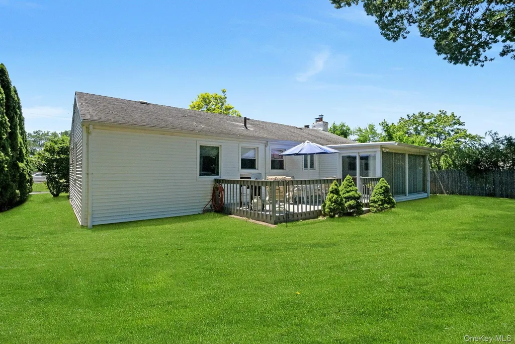 82 Holbrooke Road White Plains NY 10605