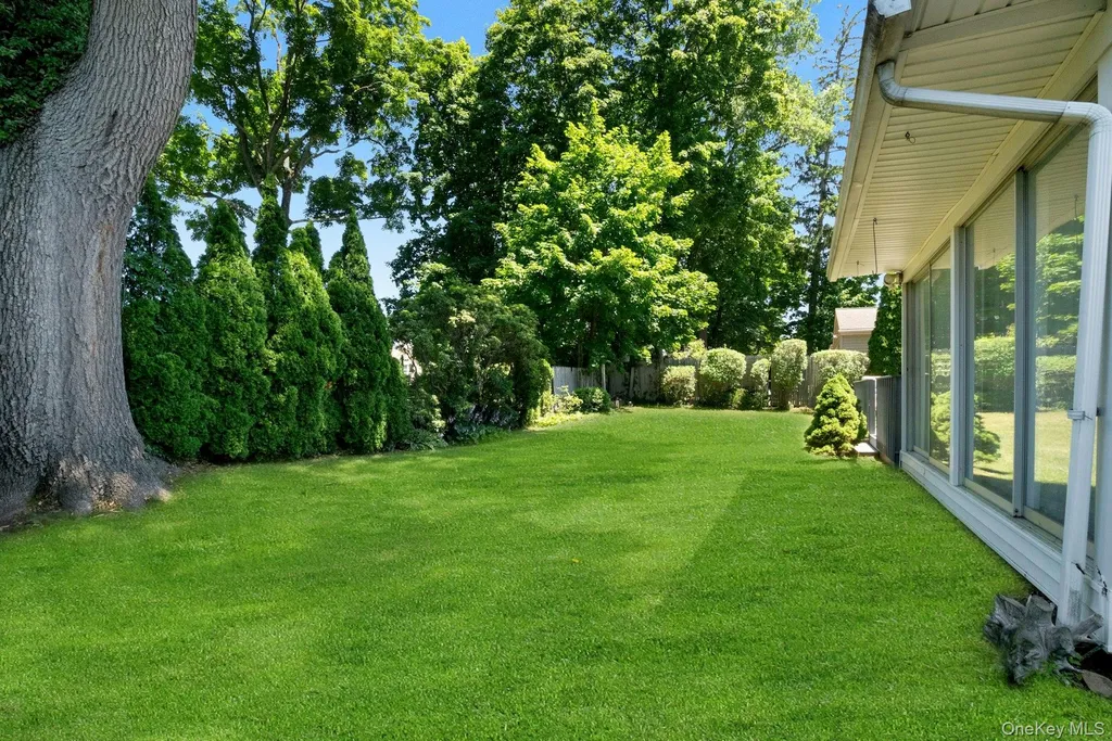 82 Holbrooke Road White Plains NY 10605