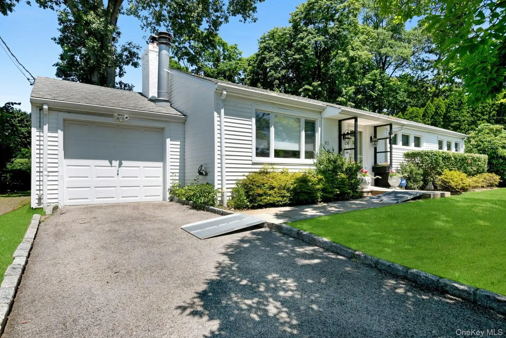 82 Holbrooke Road White Plains NY 10605