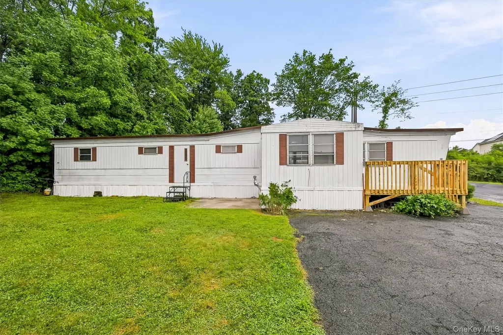 327 Currycross Road New Windsor NY 12553