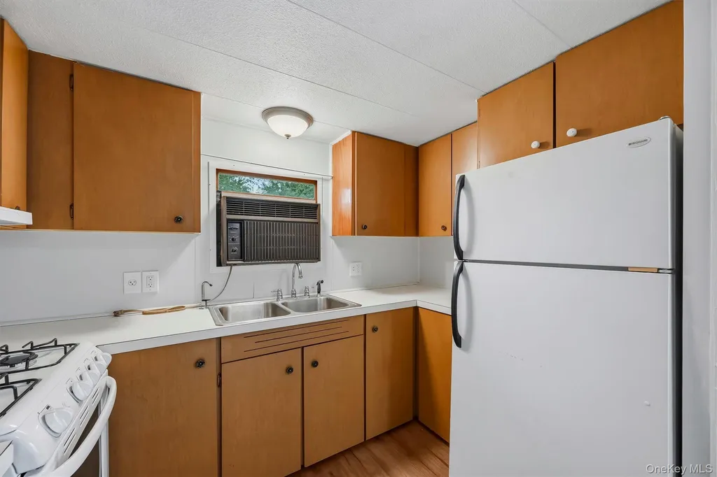 327 Currycross Road New Windsor NY 12553