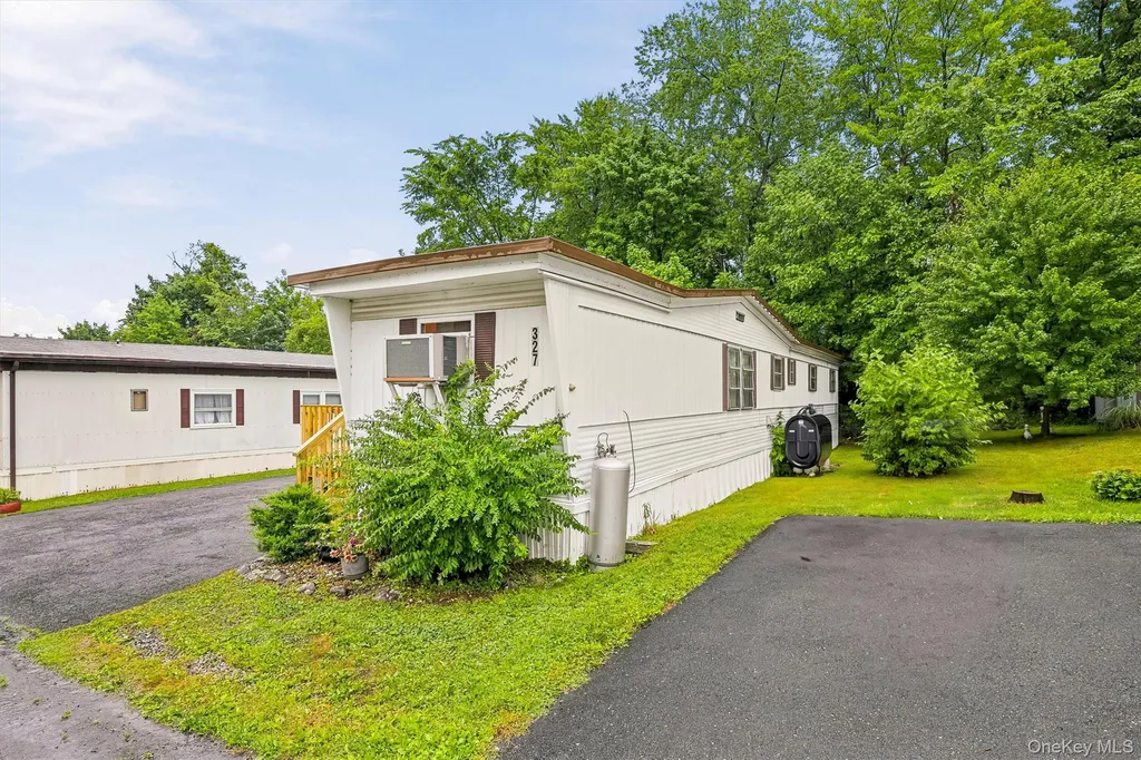 327 Currycross Road New Windsor NY 12553