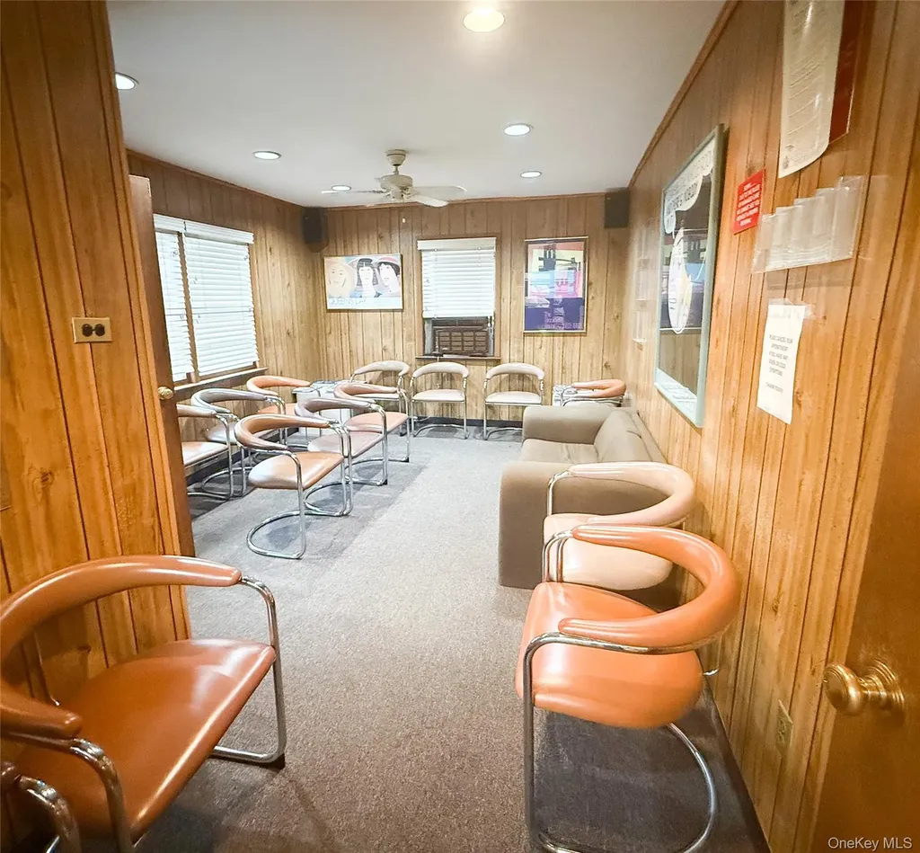20917 Union Turnpike Oakland Gardens NY 11364