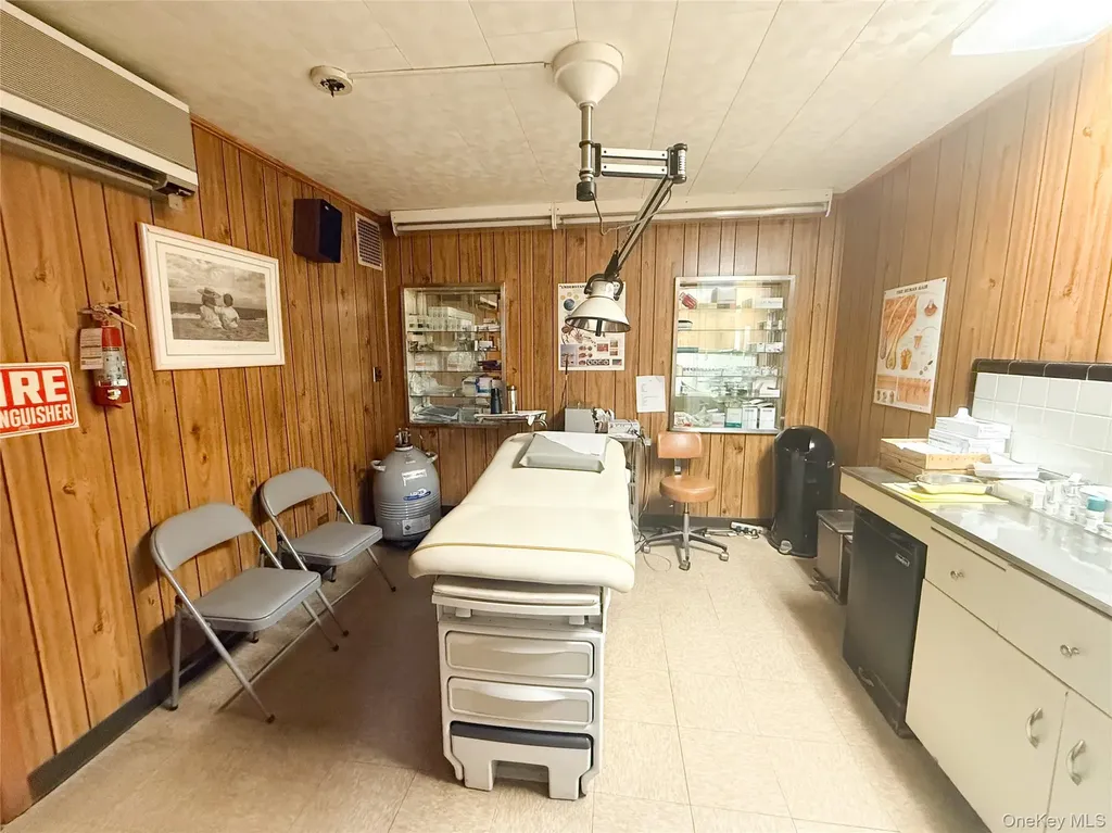 20917 Union Turnpike Oakland Gardens NY 11364
