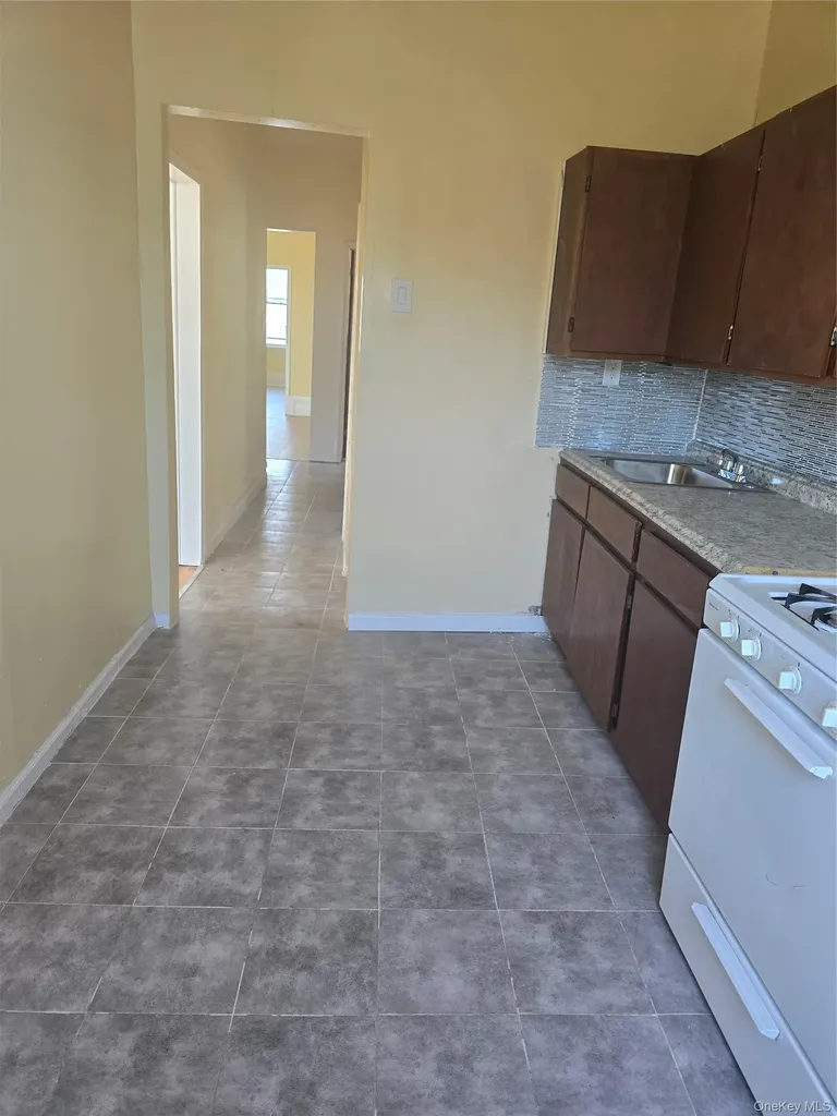 1460 Bryant Avenue Bronx NY 10460