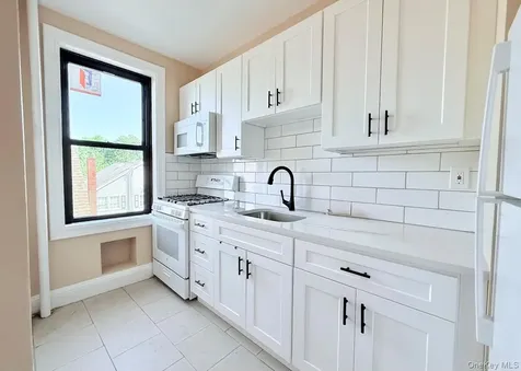 12 Chatsworth Avenue Larchmont NY 10538