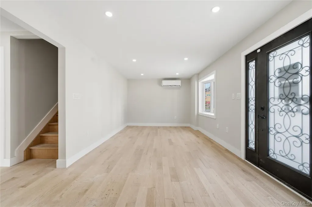 137-08 218th Street Laurelton NY 11413