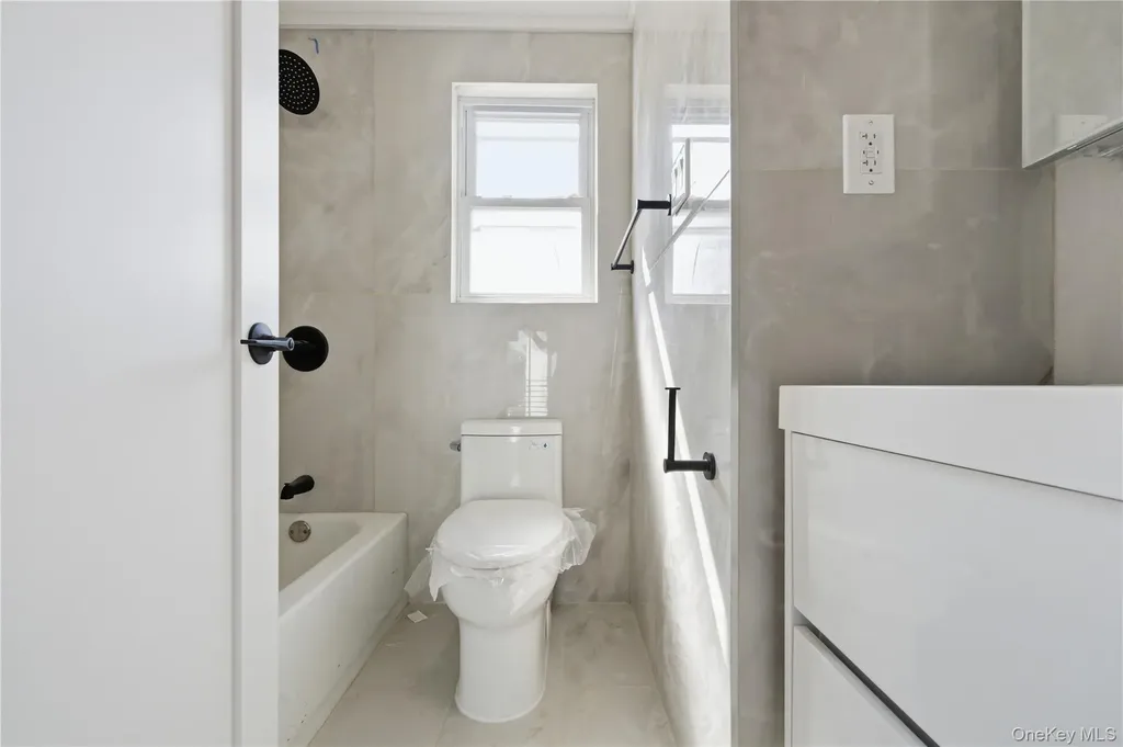 137-08 218th Street Laurelton NY 11413