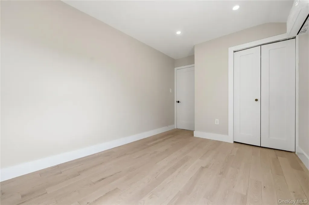 137-08 218th Street Laurelton NY 11413