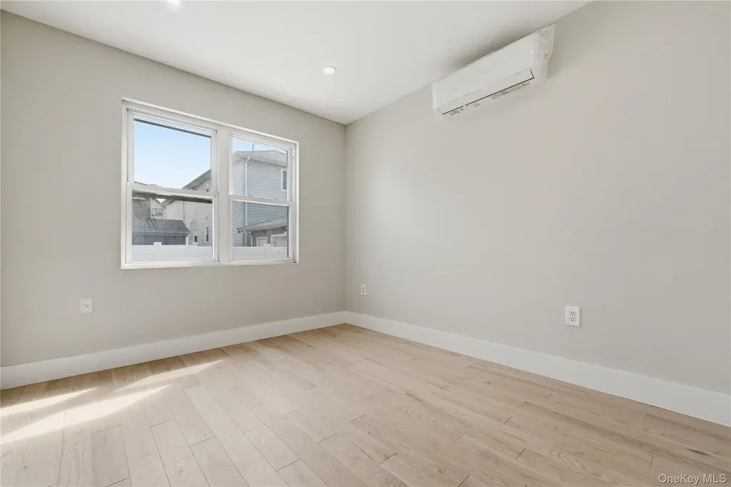 137-08 218th Street Laurelton NY 11413