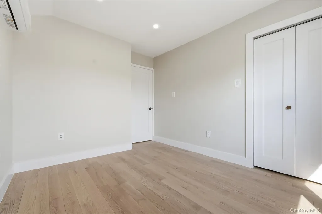 137-08 218th Street Laurelton NY 11413
