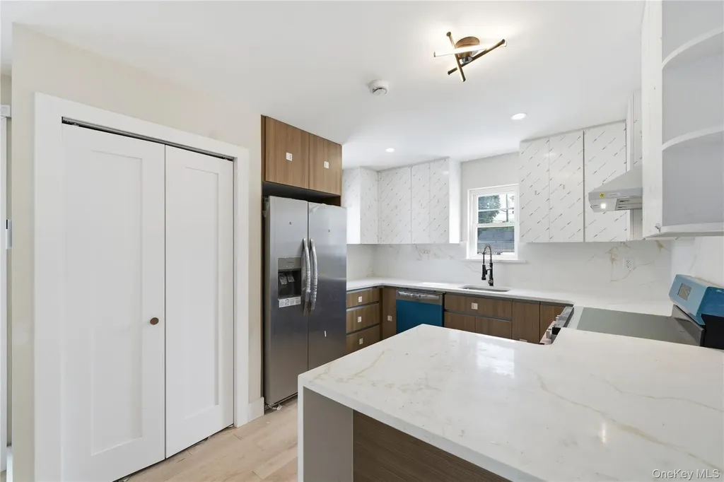 137-08 218th Street Laurelton NY 11413